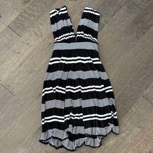 White House Black Market Backless Black and White Dress